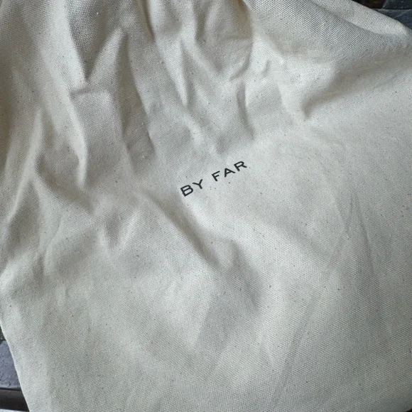 By Far Miranda Elegant Cream Croc-Embossed Shoulder Bag - Picture 6 of 6